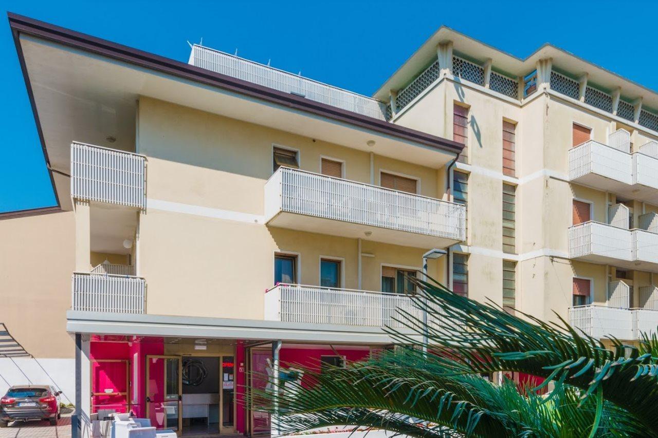 Hotel Romantik Lignano Sabbiadoro Dış mekan fotoğraf