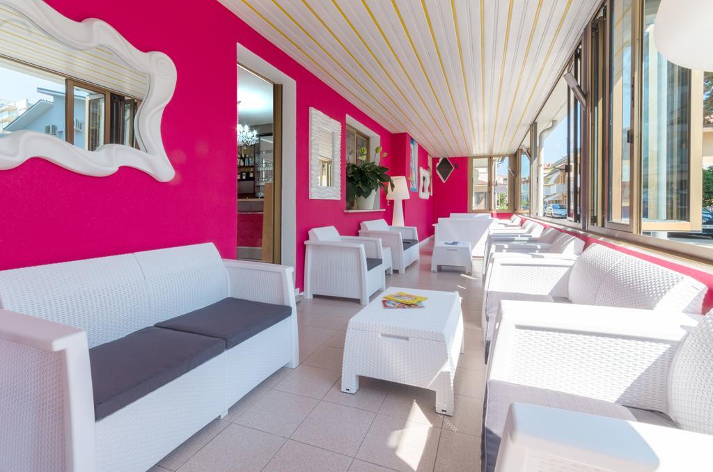 Hotel Romantik Lignano Sabbiadoro Dış mekan fotoğraf