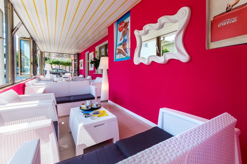Hotel Romantik Lignano Sabbiadoro Dış mekan fotoğraf