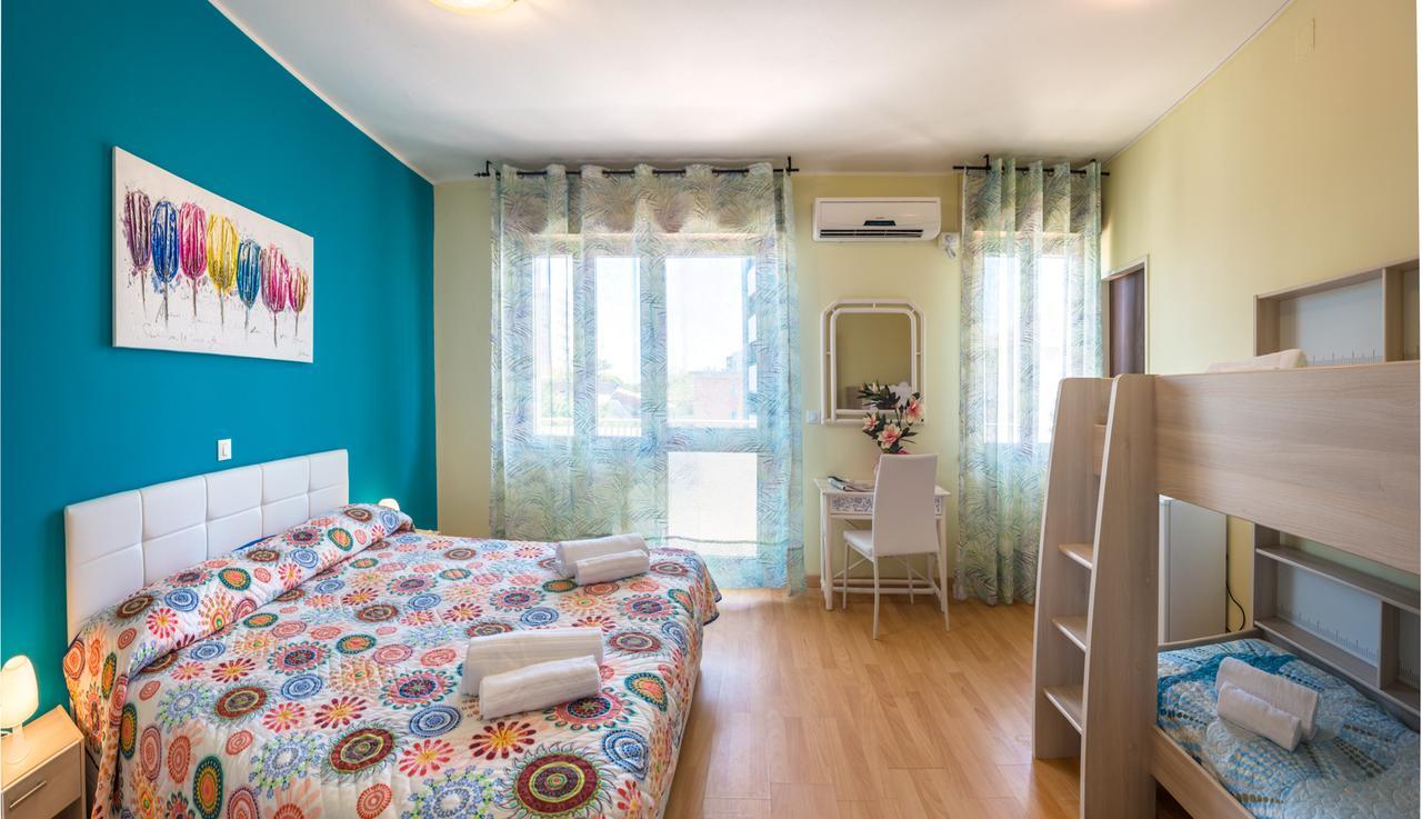 Hotel Romantik Lignano Sabbiadoro Dış mekan fotoğraf