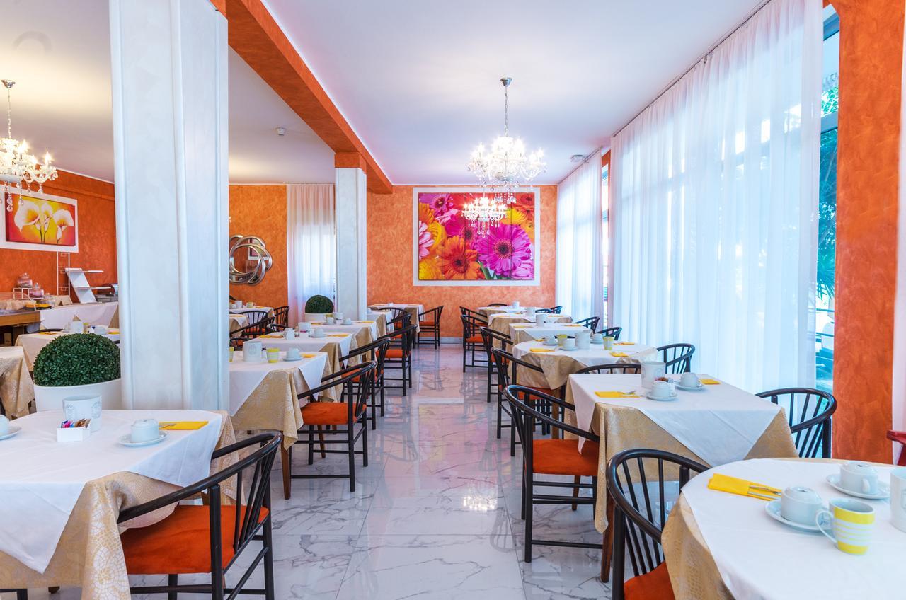 Hotel Romantik Lignano Sabbiadoro Dış mekan fotoğraf